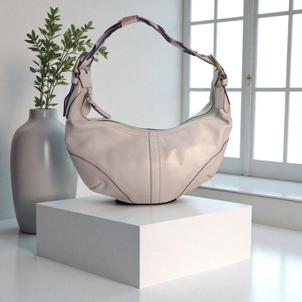COACH Large Hobo Shoulder Bag in ivory/white - Picture 2 of 11